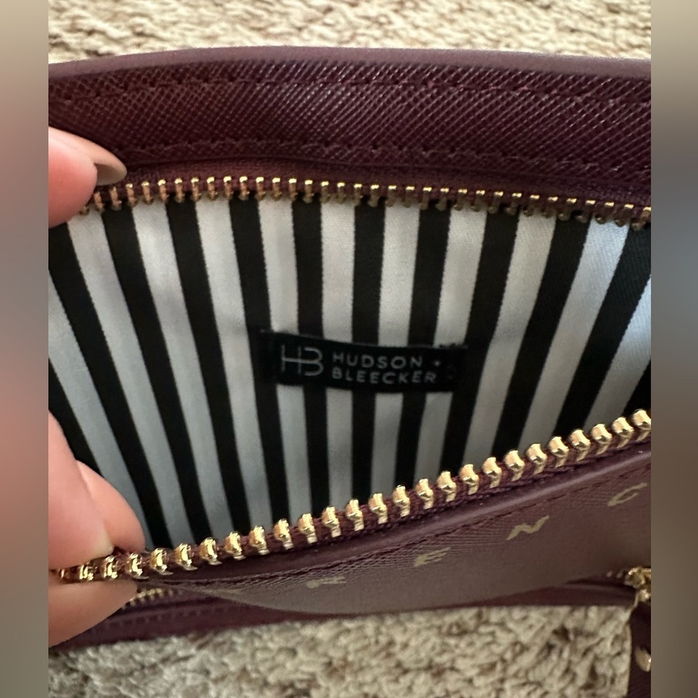 NWT: Hudson + Bleecker Travel Passport & Currency Holder - Picture 4 of 7